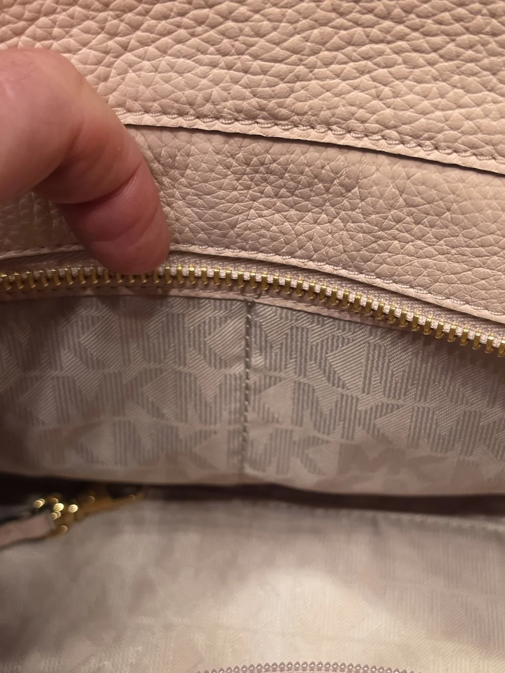 Michael Kors Pebbled Satchel in Blush Pink with Gold Hardware And Dust Bag